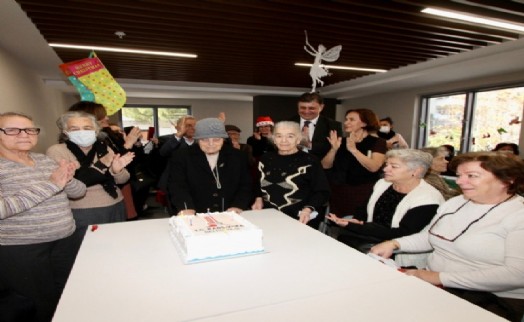 Alzheimer Evi'nde yılbaşı eğlencesi