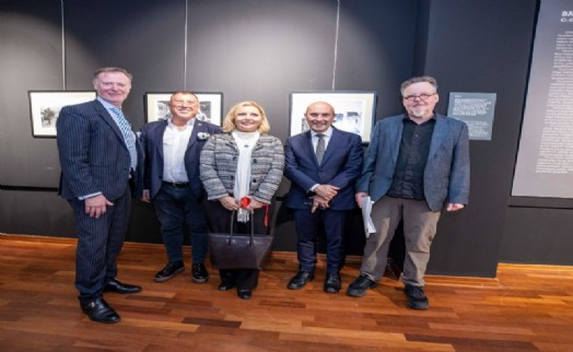 Batıdan Doğu'ya Asya Sergisi İzmir'de açıldı