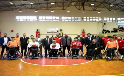 Bornova'da farkındalık yaratan maç