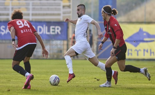 Erhan Çelenk atıyor, Bucaspor 1928 kaybetmiyor
