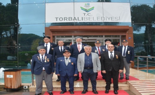 Gazilerden Başkan Tekin'e teşekkür ziyareti