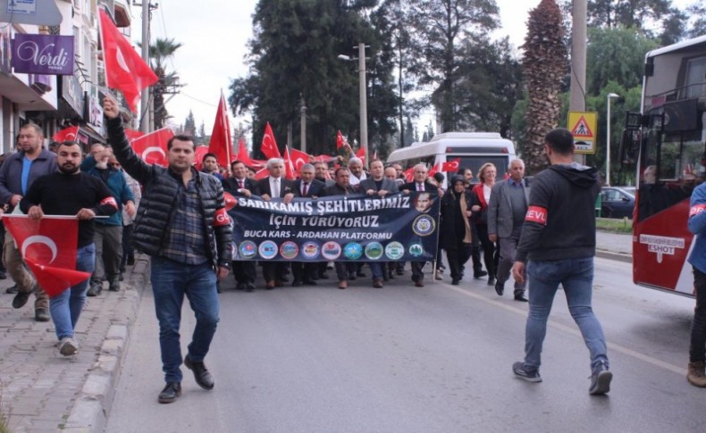 İzmir Sarıkamış şehitleri için yürüdü