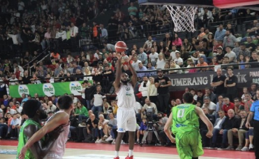 Pınar Karşayaka, A. Efes'e konuk oluyor