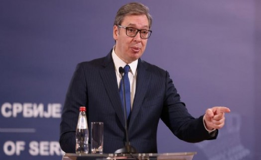 Vucic'ten Sırp ordusu ve polisine