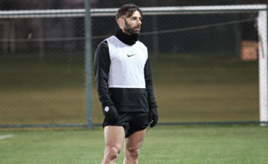 Altay'dan tatsız prova