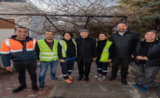 Soyer, Çiğli'de yatırımları inceledi, yurttaşlarla sohbet etti: Vazifemiz halkımızın yüzünü güldürmek