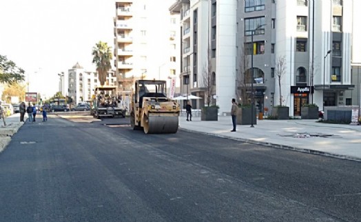 Bayraklı'nın sokaklarına modern dokunuş