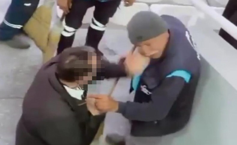 İzmir'de temizlik görevlisine tokatlı saldırı kameraya yansıdı