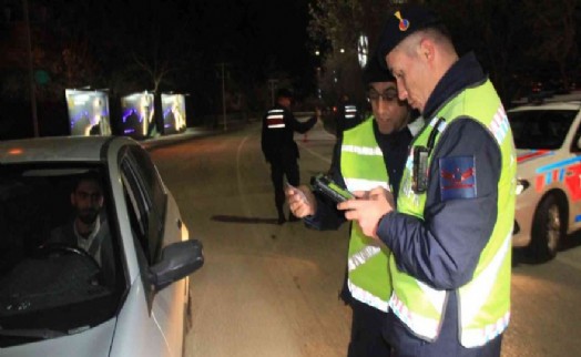 İzmir'de jandarmadan yılbaşına özel sıkı denetim