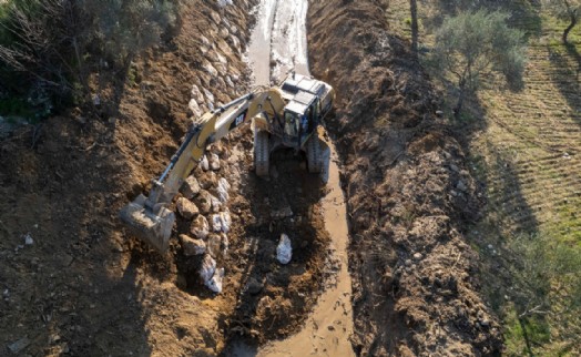 İZSU'dan Kaklık Çayı'na acil müdahale