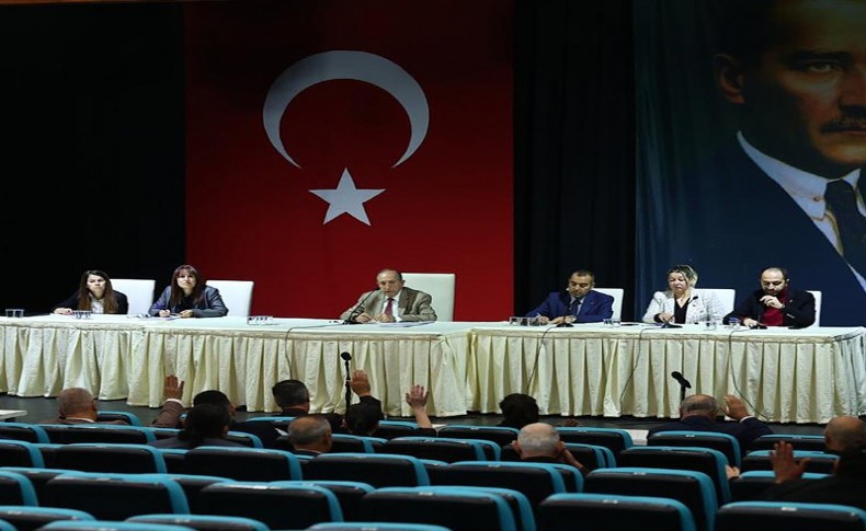 Meclis’te oybirliği: Borçlara karşılık Hazine’ye 4 devir