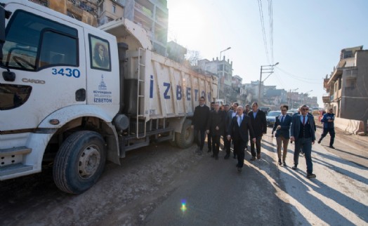 Soyer, Gürçeşme'de yatırımları inceledi