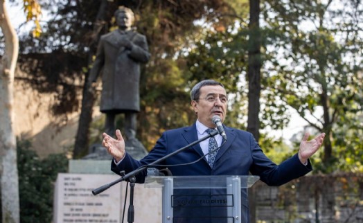 Usta Şair Nazım Hikmet Konak'ta anıldı