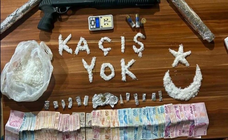 İzmir polisi uyuşturucu tacirlerini 'ŞUT'ladı