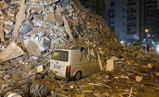AFAD'dan deprem sonrası uyarı: Hayati durumlar dışında telefon kullanmayın