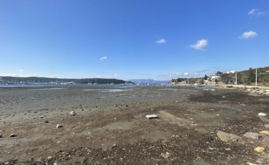 Korkutan görüntü! Seferihisar'da deniz 25 metre çekildi