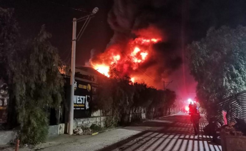 İzmir’de lastik bayisinde çıkan yangın söndürüldü