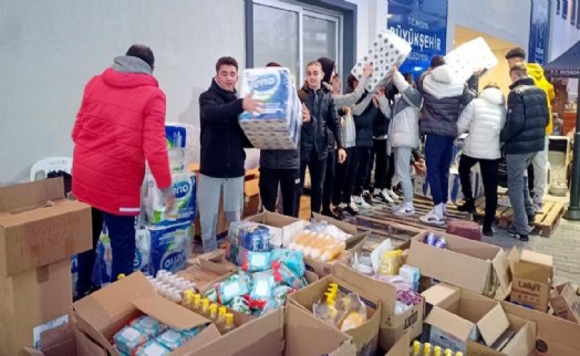 Altınordu'nun U15 takımı depremzedeler için seferber oldu