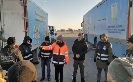Torbalı Belediyesi çalışanları Hatay'da