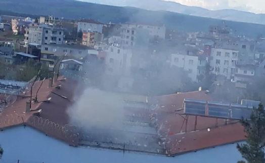 İzmir Barosu, Adalet Bakanlığı'na cezaevlerindeki isyanları sordu