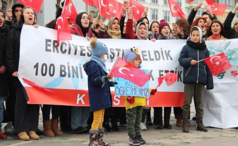 Atama bekleyen öğretmenler İzmir'de buluştu