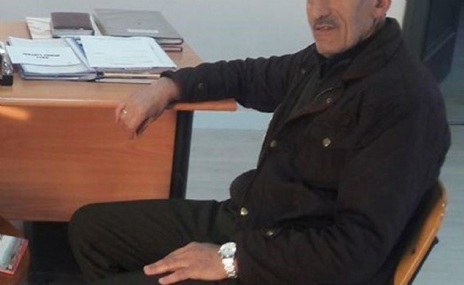 Tavşanlı'da emekli öğretmen evinin önünde ölü bulundu