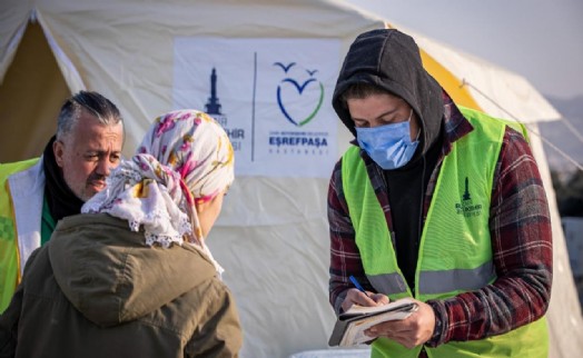 İzmir Büyükşehir Belediyesi Hatay'da sahra hastanesi kuruyor