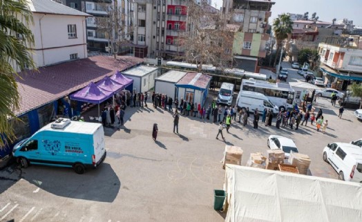 İzmir Büyükşehir Belediyesi tüm birimleriyle Osmaniye'de