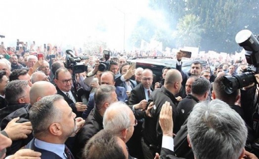 Kılıçdaroğlu'na İzmir'de coşkulu karşılama!