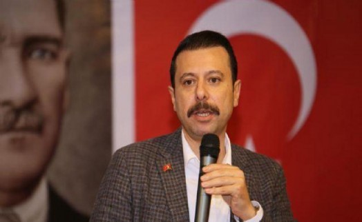 AK Partili Kaya'dan Soyer'e ‘Sünger Kent' göndermesi:  Çatıdan topluyor, borudan sızıyor