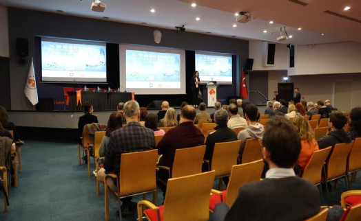 İzmir'de 3 günlük ‘tıp bilişimi' zirvesi