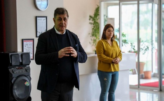 Karşıyaka'da balkon bahçeciliği eğitimine yoğun ilgi