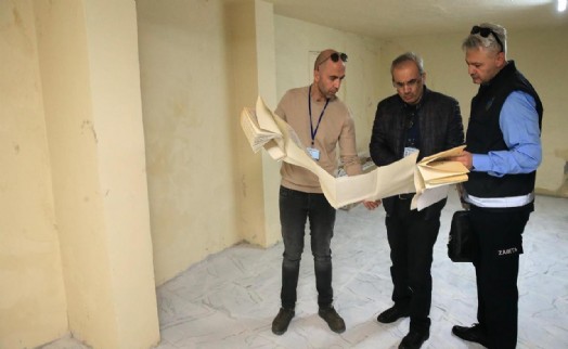 Konak'ta kolonlar mercek altında