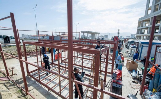 Hatay'da 200 aileyi barındıracak konteyner kent için yoğun çalışma