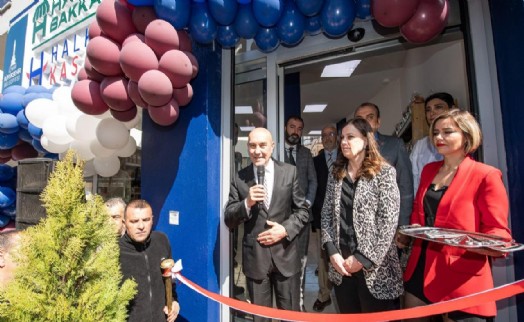 Halkın Bakkalı/Halkın Kasabı Bornova ve Balçova'da iki şube daha açtı