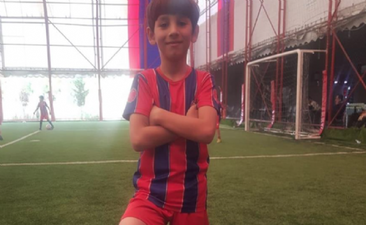 Depremzede minik futbolcu tekrar Altınordu'da oynamak istiyor
