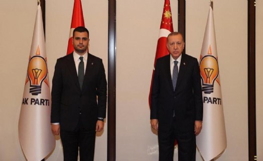 AK Parti Gençlik Kolları Başkanı Eyyüp Kadir İnan İzmir'den aday oldu