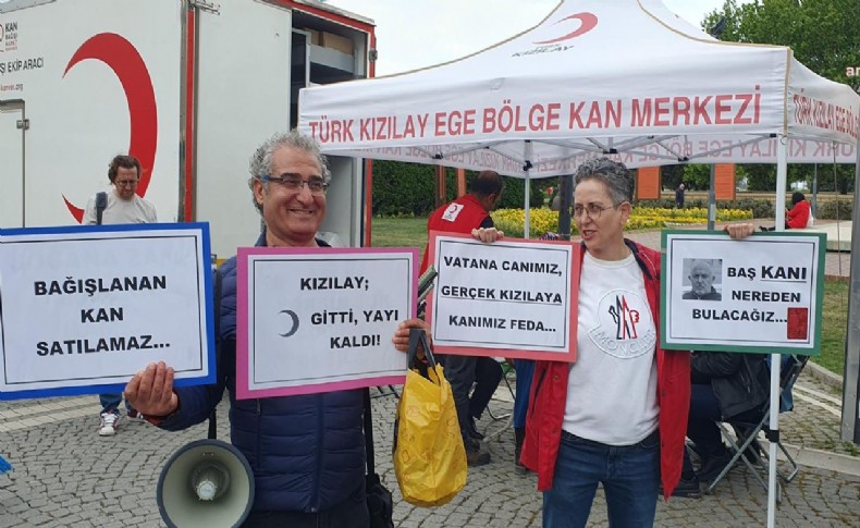 İzmir’de sağlıkçılar Kerem Kınık’ı istifaya çağırdı