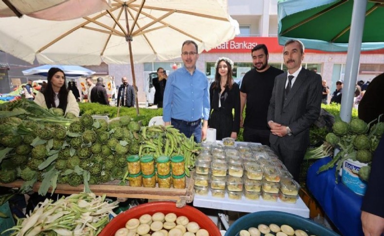 Urla caddeleri enginar bahçesine döndü