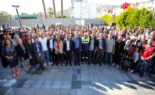 Bayraklı'da bayram coşkusu!