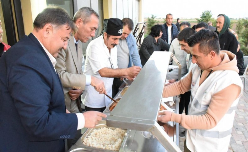 Torbalı Belediyesi'nden depremzedelere iftar