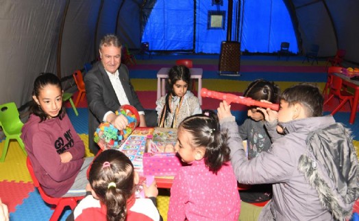 Bornova Belediyesi'nin kreşine Kore'den ve Türk askerinden destek