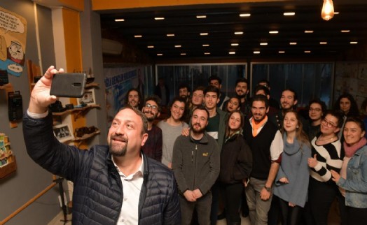 Çiğli'nin genç başkanından gençlere müjde!