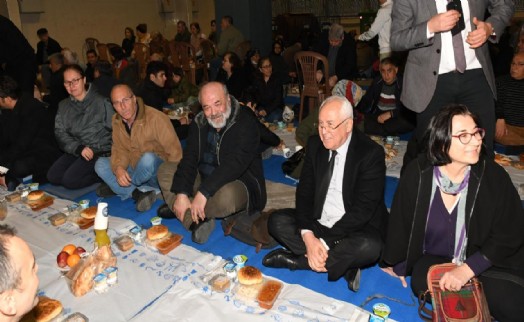 Yeryüzü Sofrası Karabağlar'da kuruldu