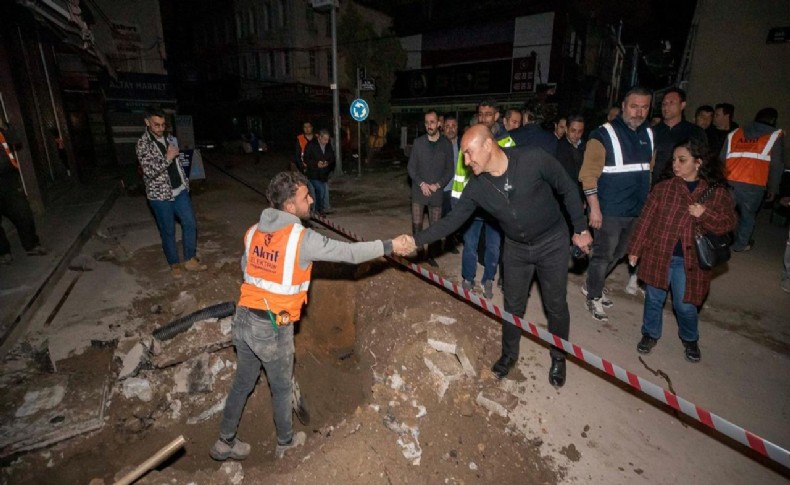 Soyer, Kemeraltı’ndaki çalışmaları inceledi: '50 yıllık sorunu çözüyoruz'