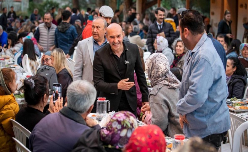 İmece usulü iftar yemeğinde dayanışma örneği