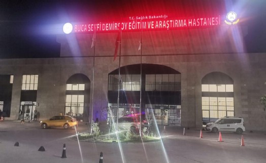 İzmir'de parkta bıçaklı kavga: 17 yaşındaki genç öldü