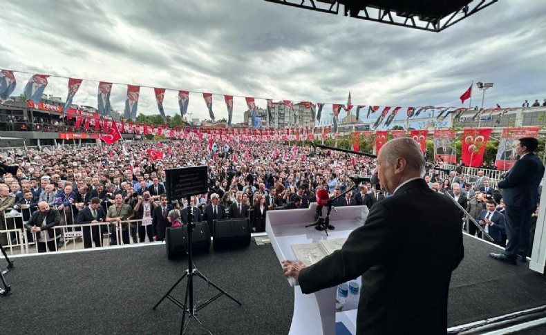 Bahçeli: Ya Türkiye’nin kudretini seçeceğiz ya da kumar masasında heba olup gideceğiz