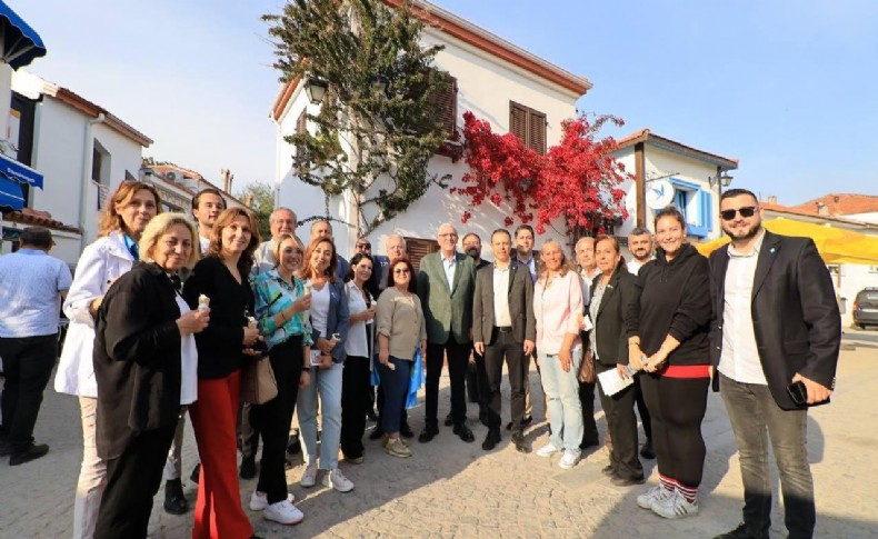 İYİ Partili Dervişoğlu, Selçuk ve Seferihisar’da sahaya indi