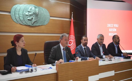 Bornova Belediyesi 2022'yi de borçsuz geçirdi